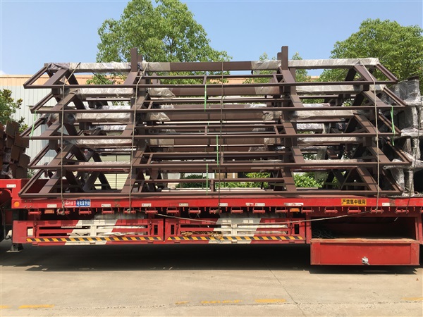 湖南張家界仿古站臺第四車裝車發貨